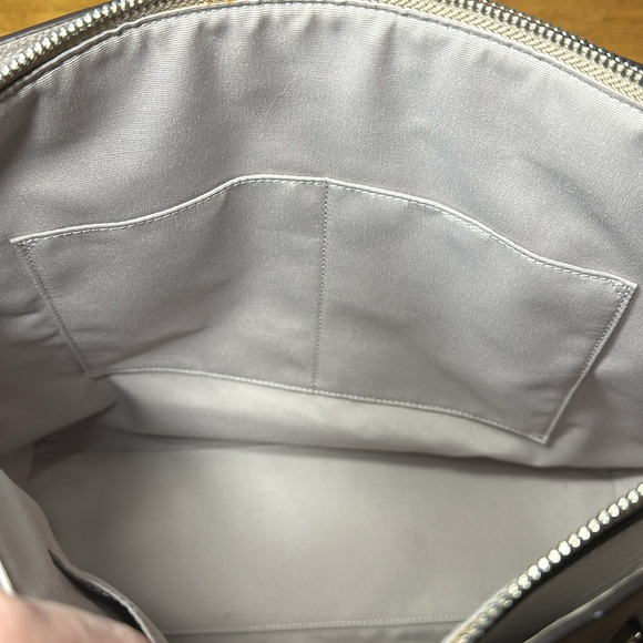 COACH Bay Tote *HTF Color* - Picture 15 of 16